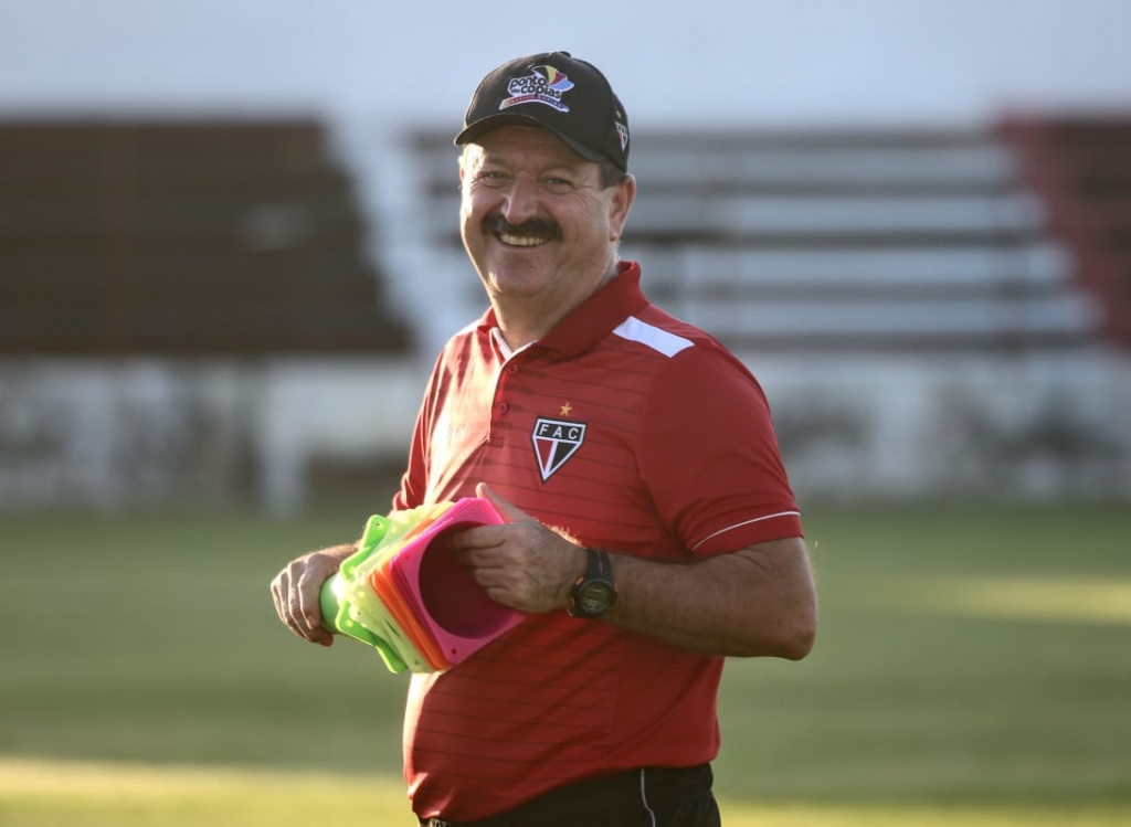 Leandro Campos Comandou O Primeiro Treino O Elenco